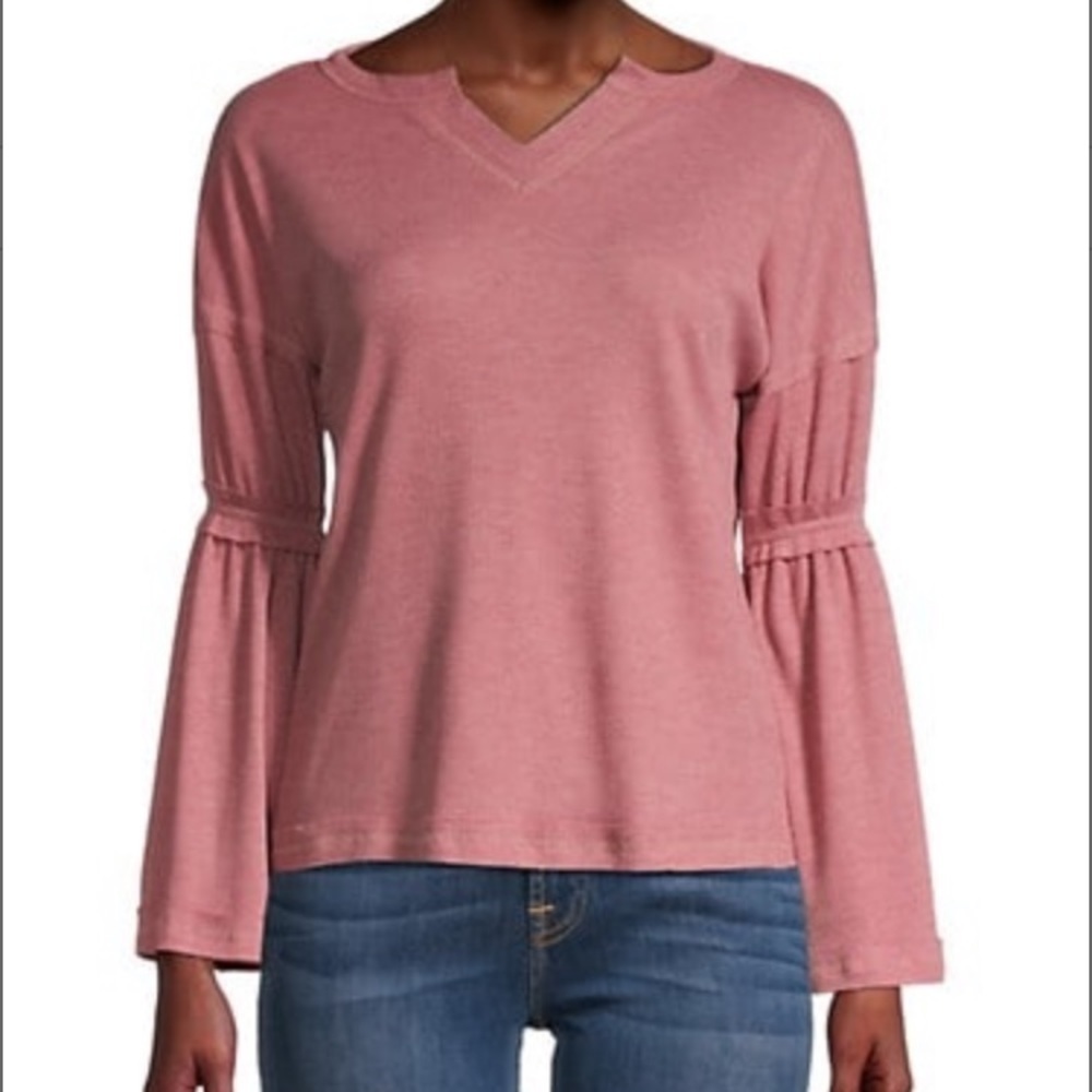 baea
Flare Sleeve Thermal Top